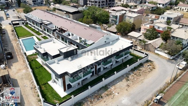 Bornova Doğanlarda Havuzlu Sitede Modern 1+1 Daire - 18