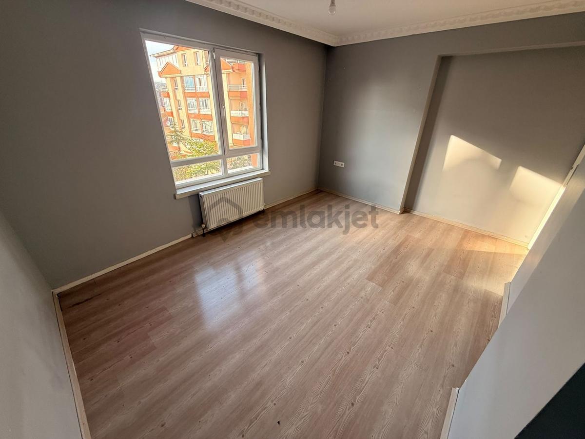 Demirciler'de Katta Asannsörlü Kiralık Daire - 27