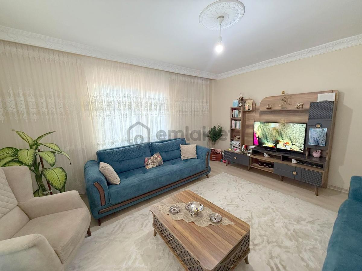 Mertcan'dan Caddeye 1dk İskanlı Açık Balkonlu 2+1 Daire - 3