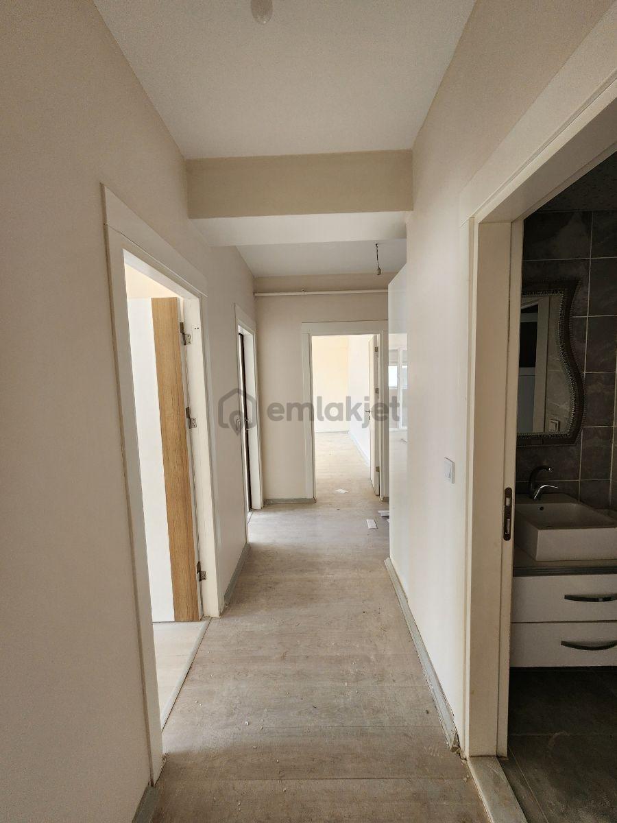 Yenibeşevler Delux Ara Kat 3+1 Geniş Teraslı Daire - 12