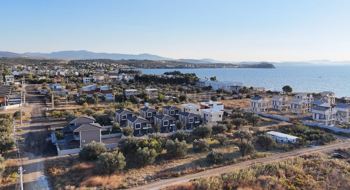 Realiva'dan Şakranda Denize Yürüme Mesafesinde Satılık Villa - 13