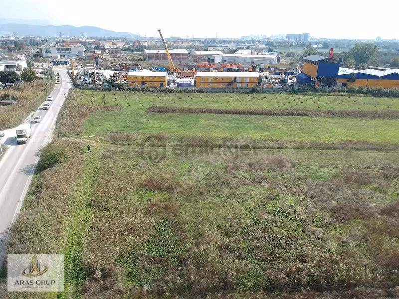 Terminalin Arkasında Asfalt Cepheli 6 Dönüm Satılık Tarla