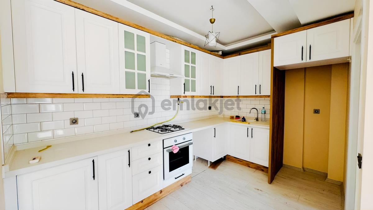Foça Hacıveli Mah. Kiralık 3+1 Bahçeli Dubleks - 8