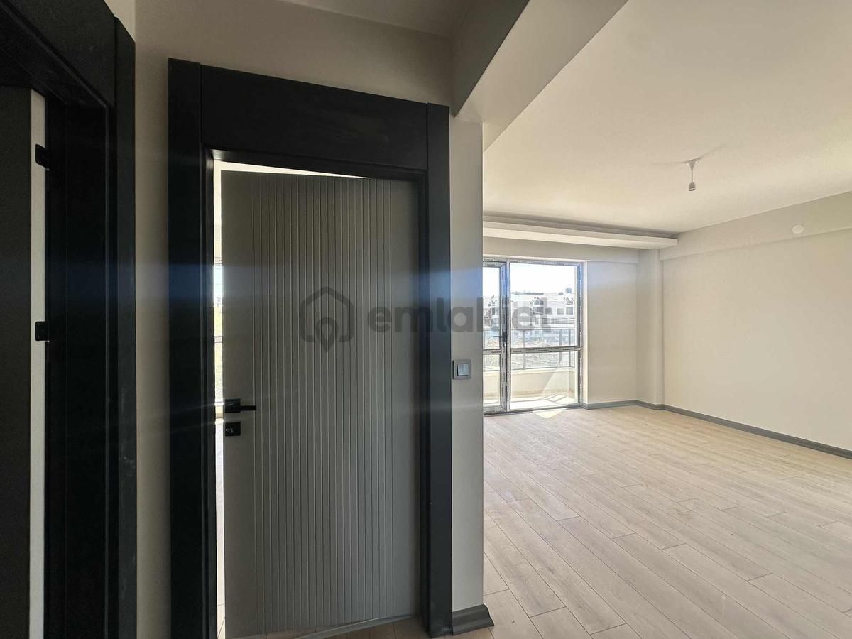 Alaçatıdan Arakat / Kaliteli İşçilik / Önü Full Açık / 1+1 - 13