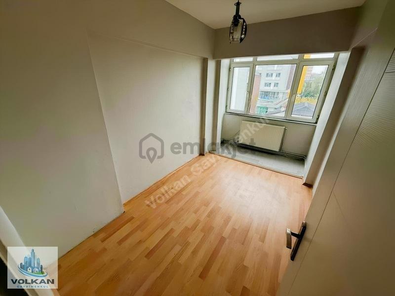 Uğurmumcu Mah. 2 + 1 90 Metre² Kiralık Asansörlü 4. Kat Daire - 31