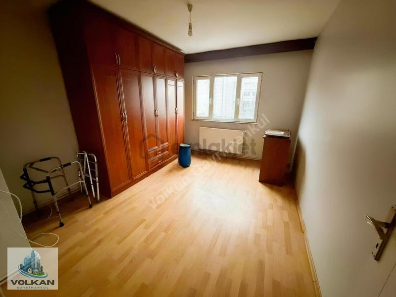Uğurmumcu Mah. 2 + 1 90 Metre² Kiralık Asansörlü 4. Kat Daire - 24
