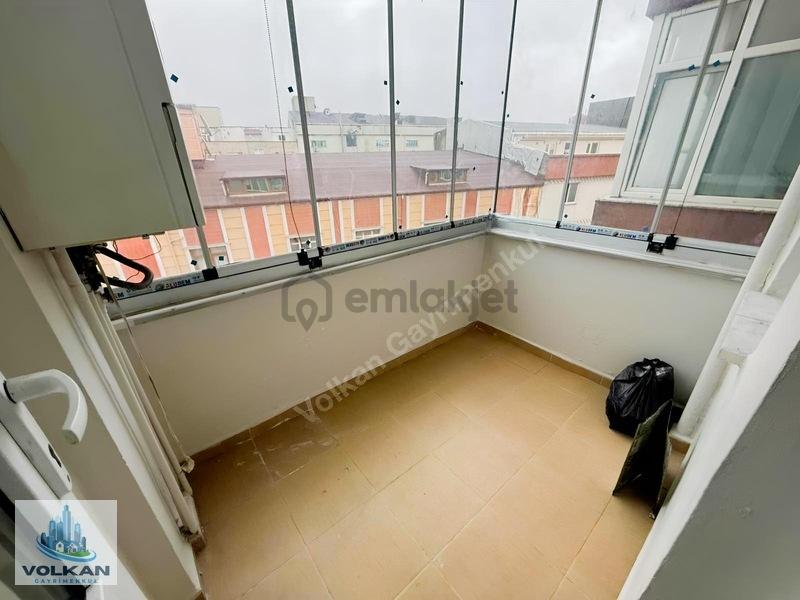 Uğurmumcu Mah. 2 + 1 90 Metre² Kiralık Asansörlü 4. Kat Daire - 17