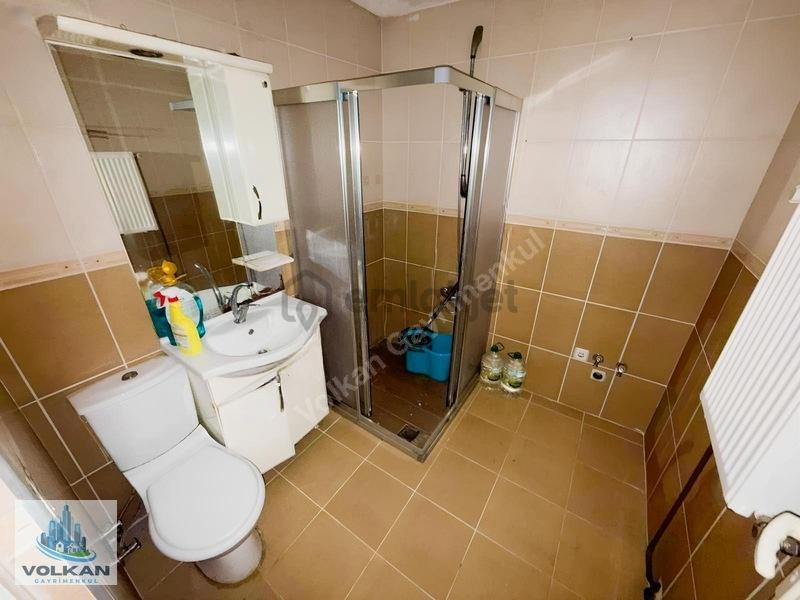 Uğurmumcu Mah. 2 + 1 90 Metre² Kiralık Asansörlü 4. Kat Daire - 35
