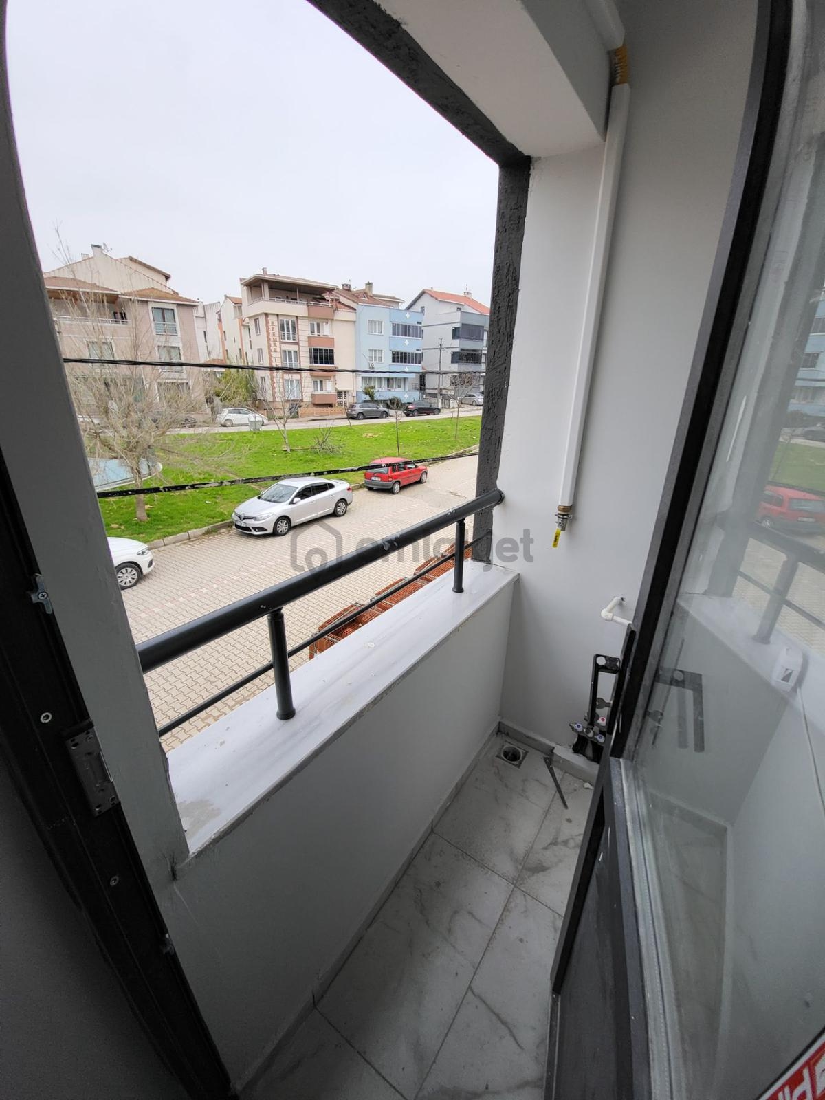 Çanakkale Biga Şirintepe Mahallesinde Satılık 1+1 Daire - 7