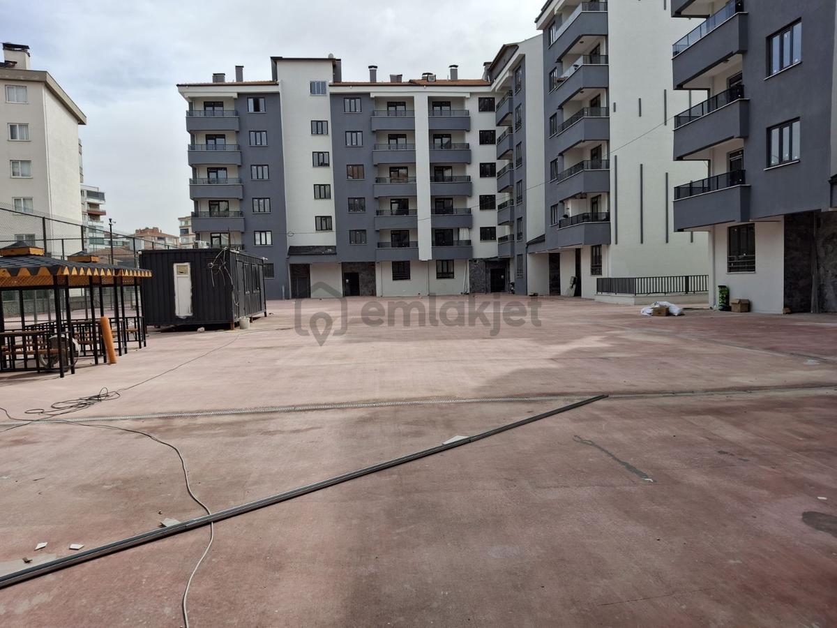 Karatay Çimenlik Mah 3+1 Arakat Satılık Daire - 5