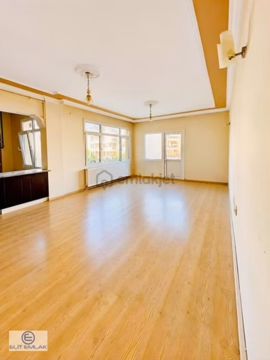 Menderes Caddesi Üzerinde 3+1 Satılık Daire - 7