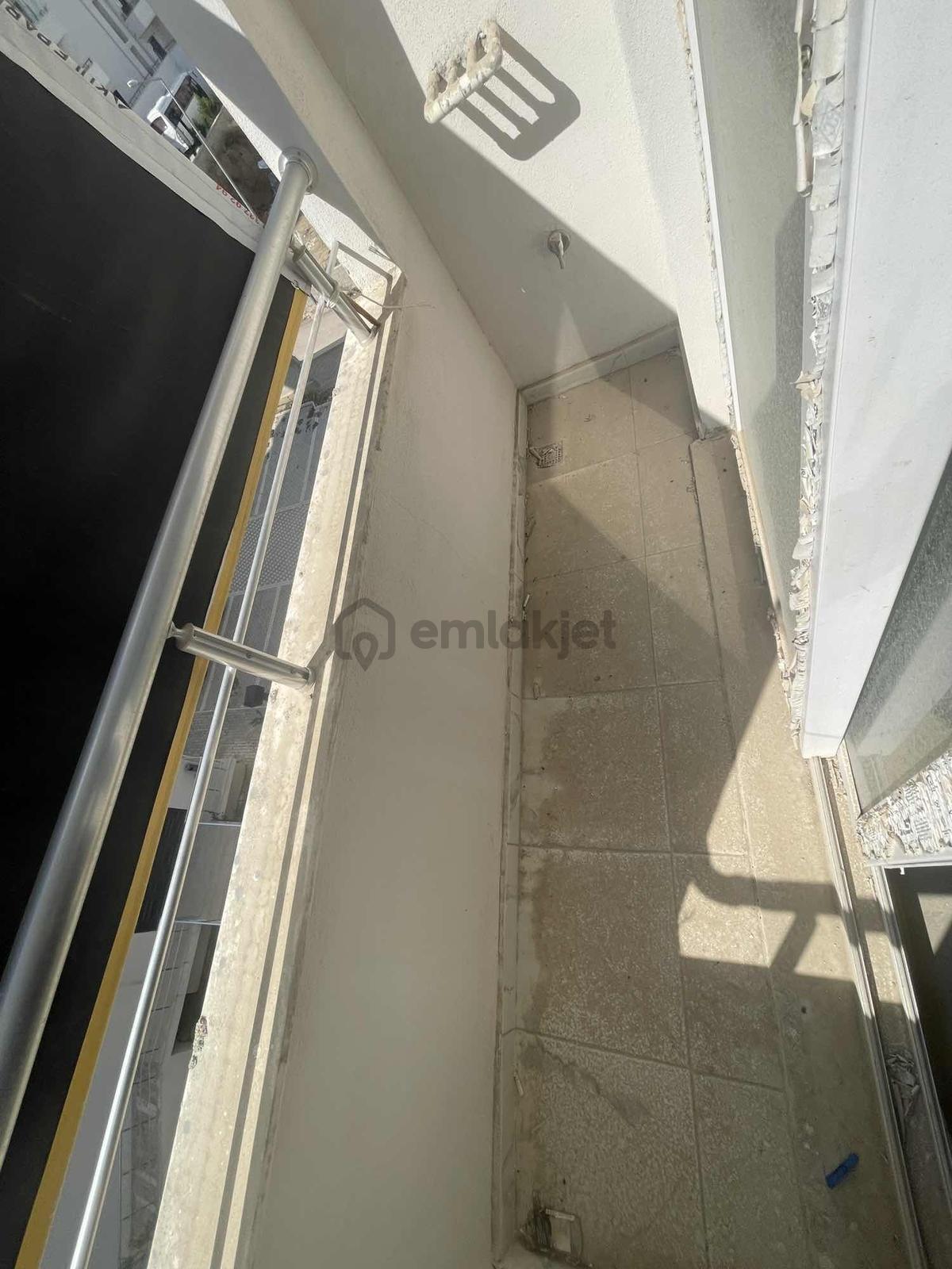 Gultepe'de 2 Bloklu Sıtede Azkatlı Balkonlu Lux 1+1 - 19