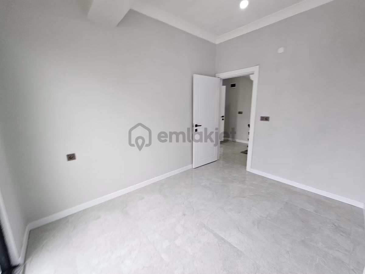 Denize Yürüme Mesafesinde, 3+1 Yerden Isıtmalı Bahçeli Villa - 25