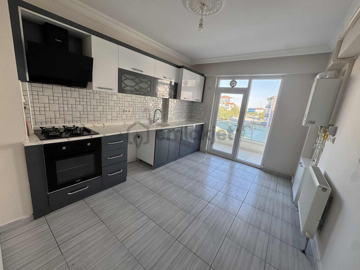 Cadde Üzerinde / Güney Cephe / 120 M² / Ultra Lüks Kiralık Daire - 13