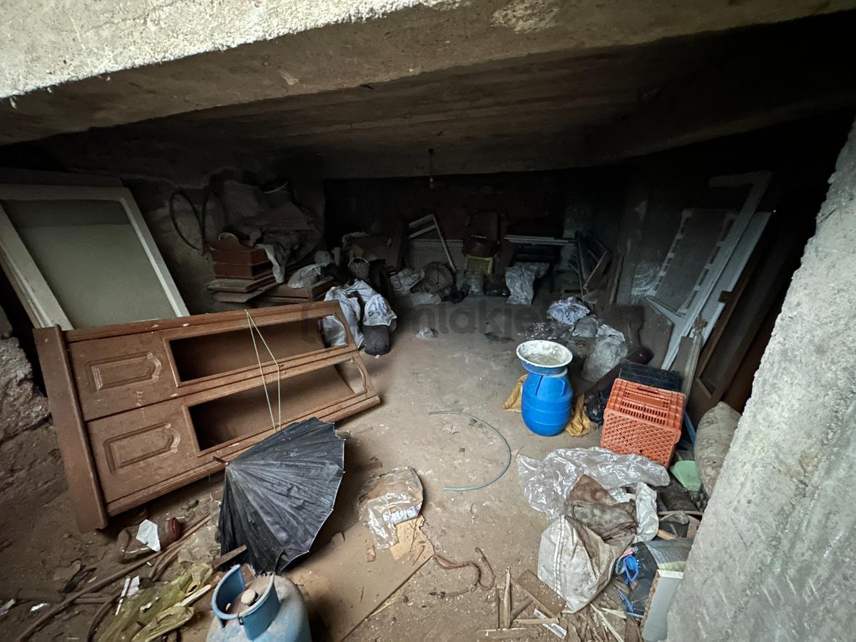 Nazilli Hürriyet Caddesinde Komple Satılık Bina + Dükkan - 23