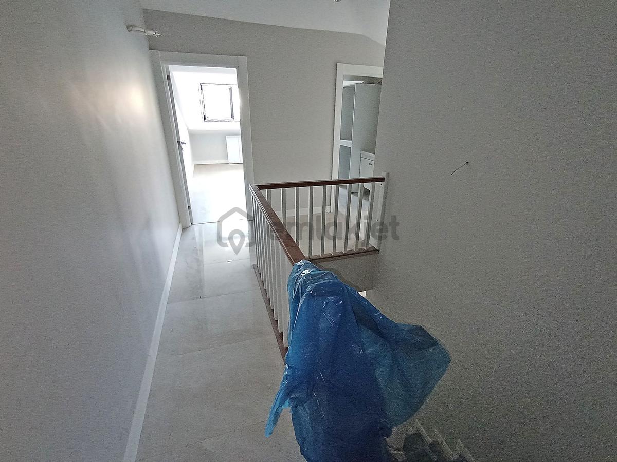 Devadan Geniş Yeşil Alanlı Elit Sitede K.otoparklı Dubleks - 16
