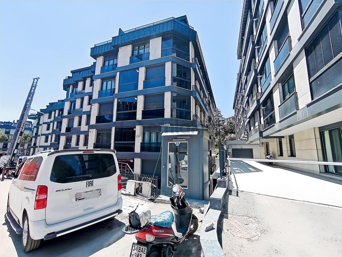 Devadan Geniş Yeşil Alanlı Elit Sitede K.otoparklı Dubleks