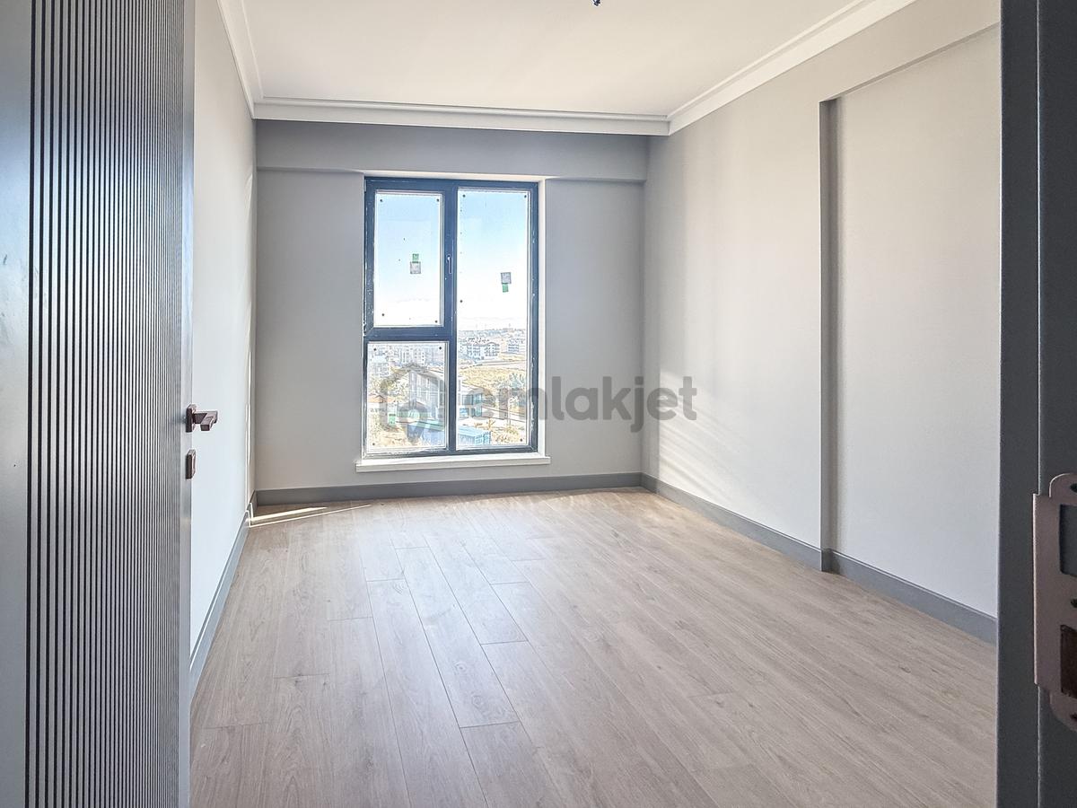 Taşpınarda Satılık 2+1 Daire Sitede Önü Açık, Balkonlu - 13