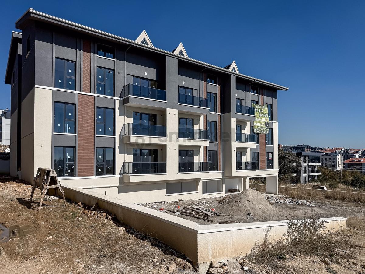 Taşpınarda Satılık 2+1 Daire Sitede Önü Açık, Balkonlu - 24