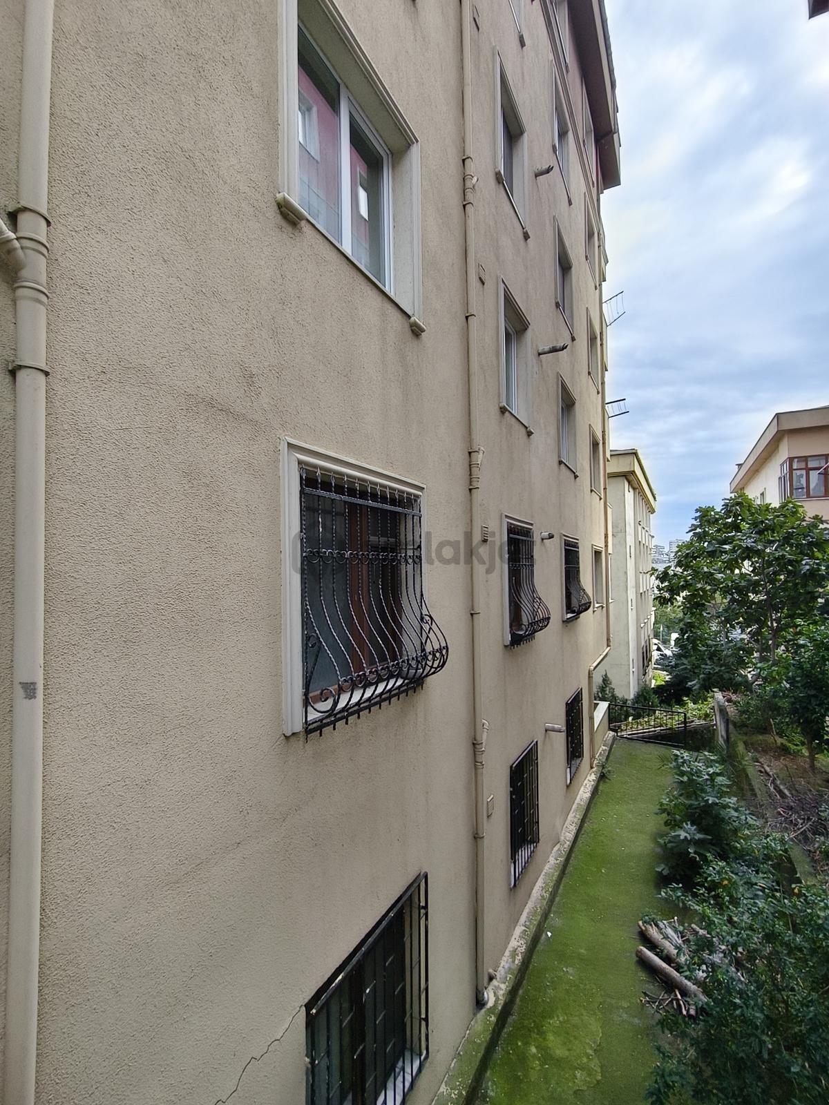 Sağlam'dan Ataşehirde Cadde Üzerinde 3+1 Boş Satılık Daire - 25
