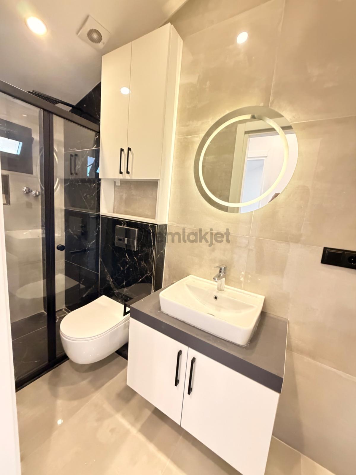 Müstakil Havuzlu 3+1 Villa - 15