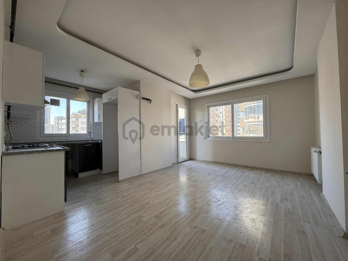 Bahar Cad. 2+1 90 M2 Doğalgazlı Gb Cephe Kiralık Daire