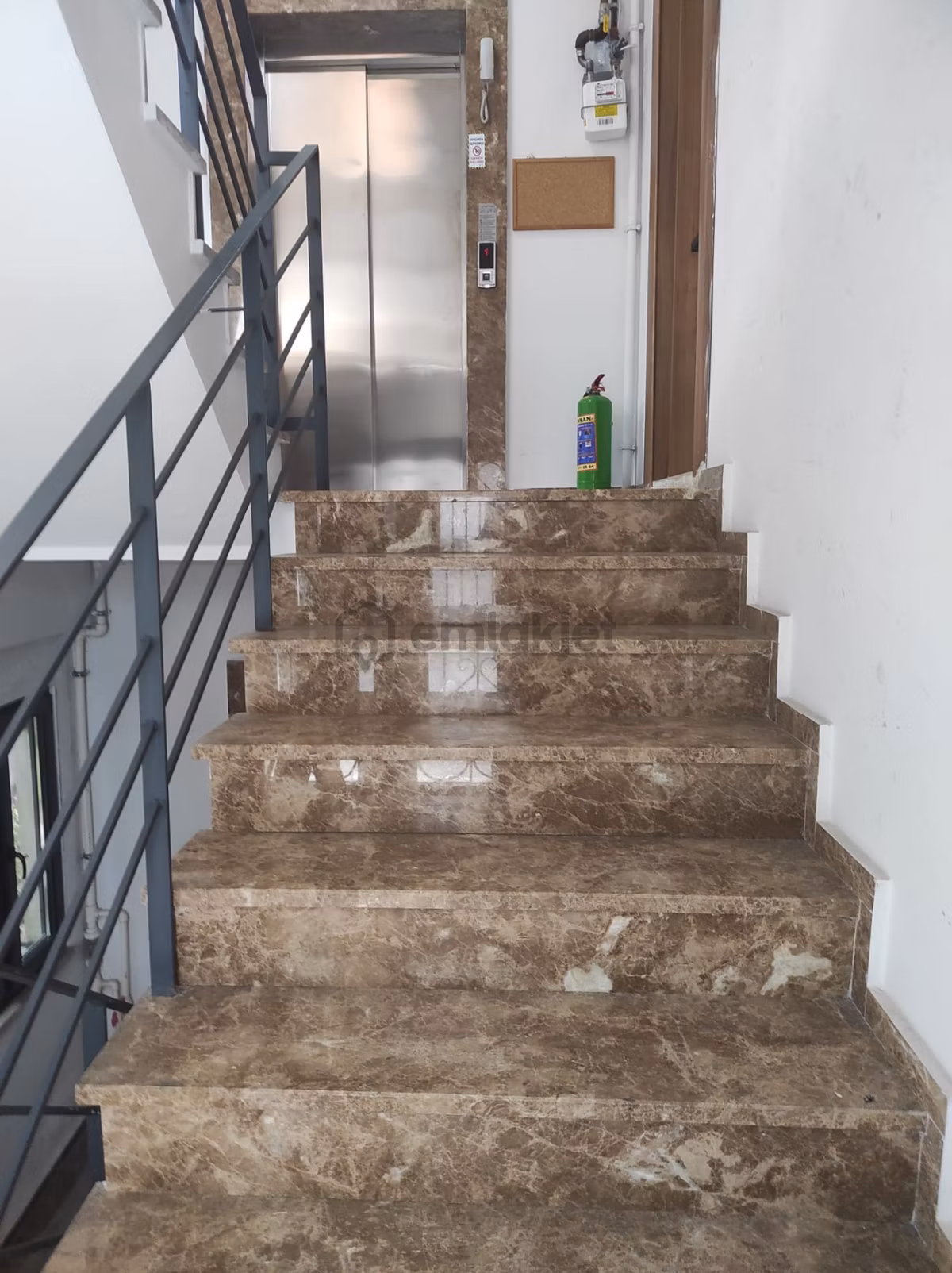 Metroya 100 Mt.mesafe Klimalı Eşyalı 1+1 Yerden Isıtmalı Kiralık - 6