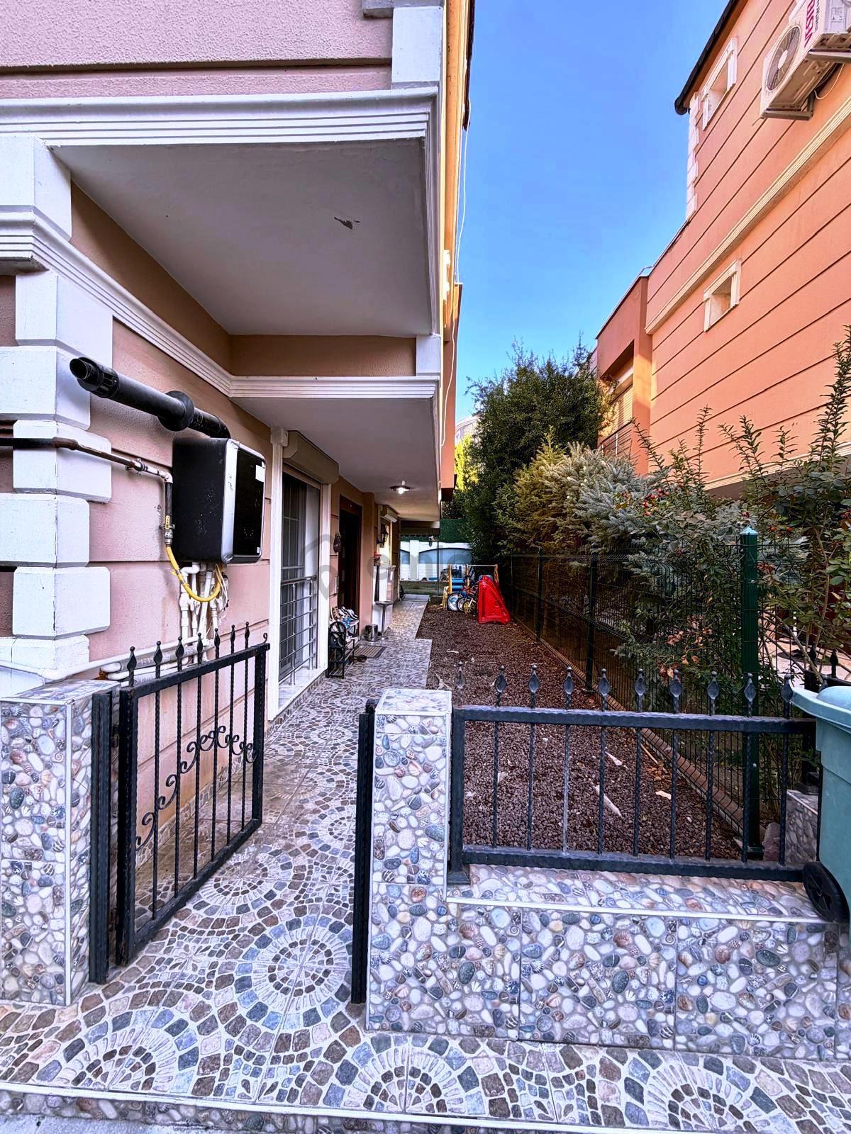 Villalar Bölgesinde 5+1 Satılık Müstakil Triplex - 11