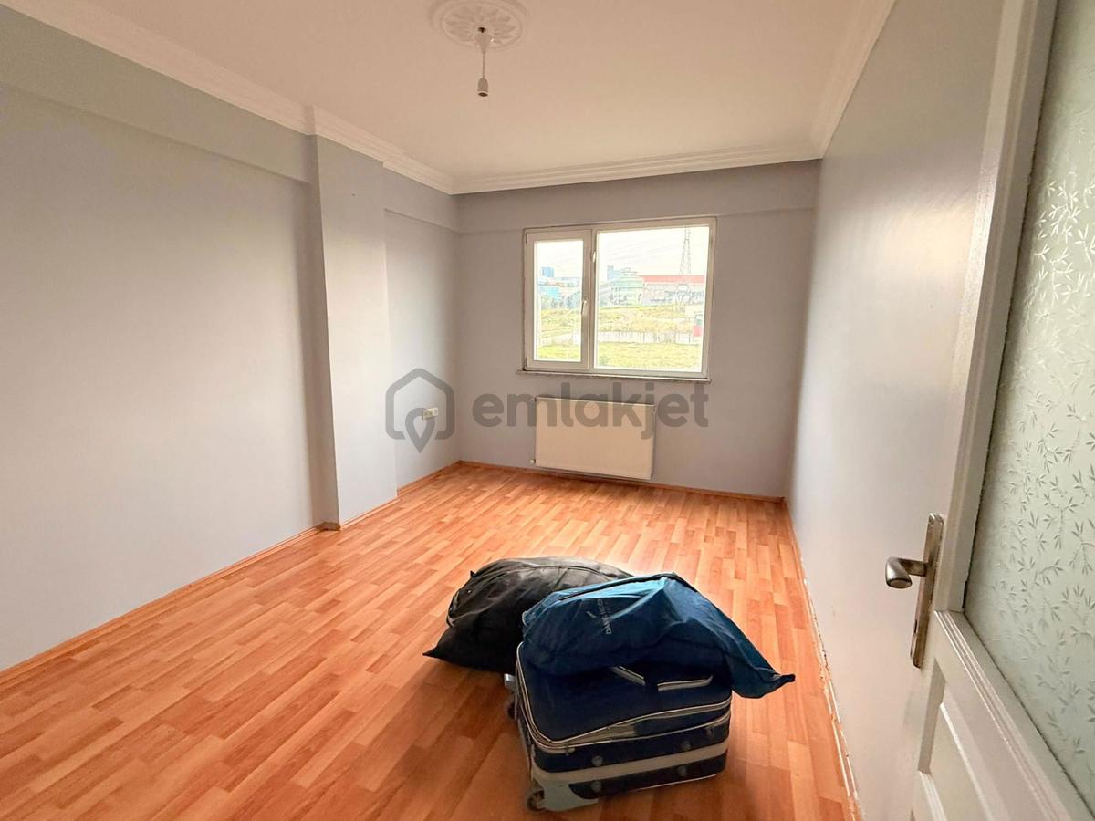 Çayırova Şekerpınar Dilara Sokakta Kiralık 3+1 Ebeveyn Banyolu - 9