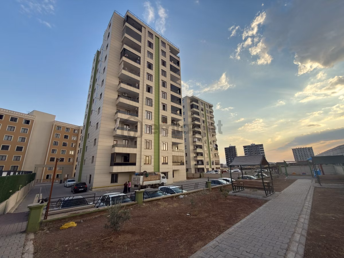 Merkezi Konumda Kiralık 2+1 Lüx Arakat Daire
