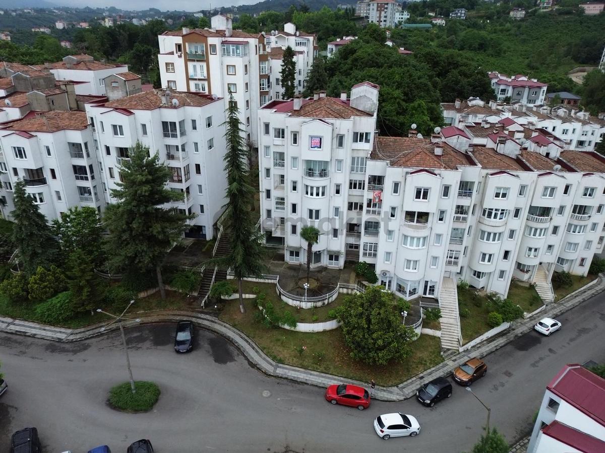 Trabzon'da Kiralık 4+1 Daire - 34