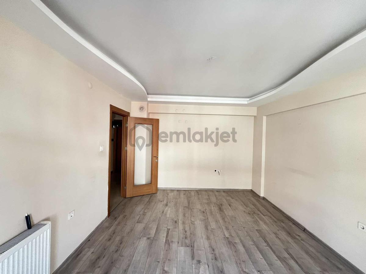 Berk Emlak'tan Merkezi Konumda Satılık 2+1 Daire - 8