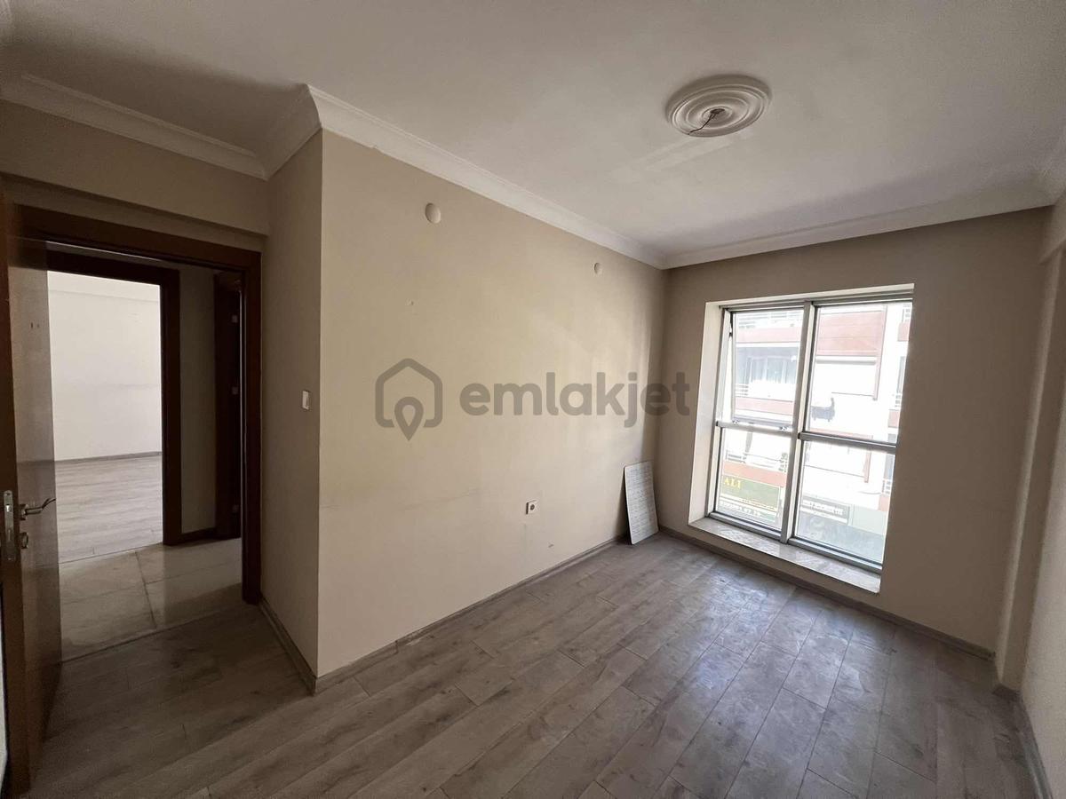Berk Emlak'tan Merkezi Konumda Satılık 2+1 Daire - 10