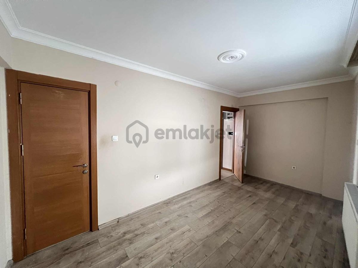 Berk Emlak'tan Merkezi Konumda Satılık 2+1 Daire - 17