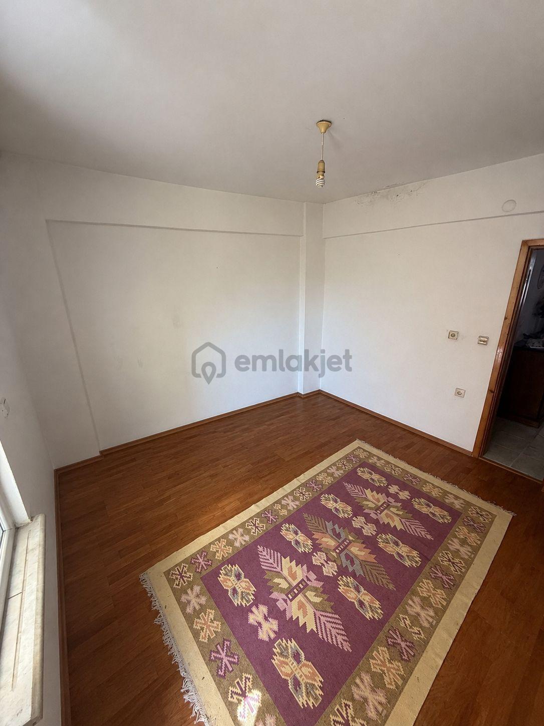 Şarköy Camikebir Mah. Merkezi Konumda 2+1 Daire Satılık - 2