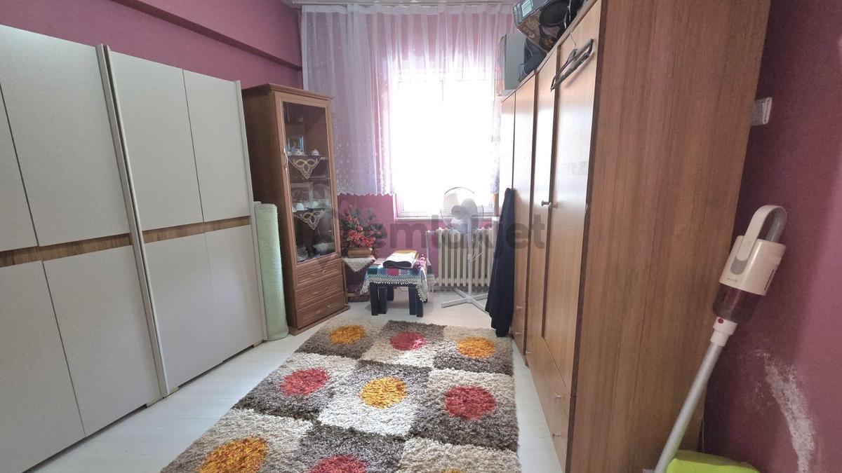 Keşan İstiklal Caddesi Üzerinde Satılık 3+1 Daire - 13