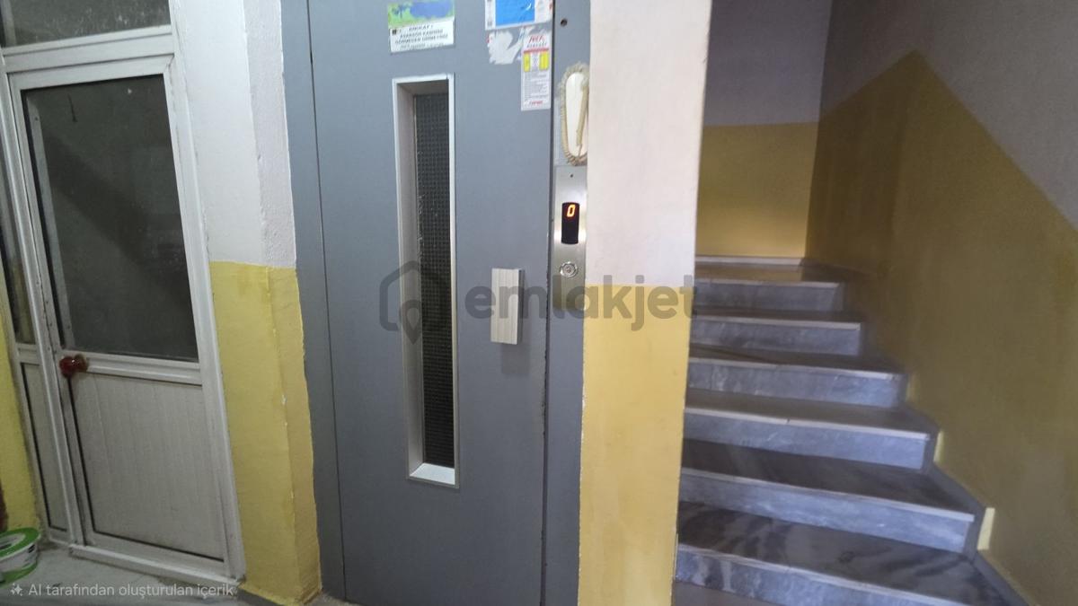 Keşan İstiklal Caddesi Üzerinde Satılık 3+1 Daire - 6
