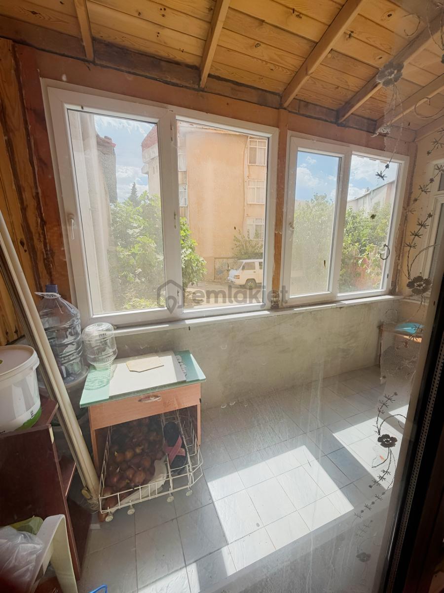 Keşan İstiklal Caddesi Üzerinde Satılık 3+1 Daire - 26