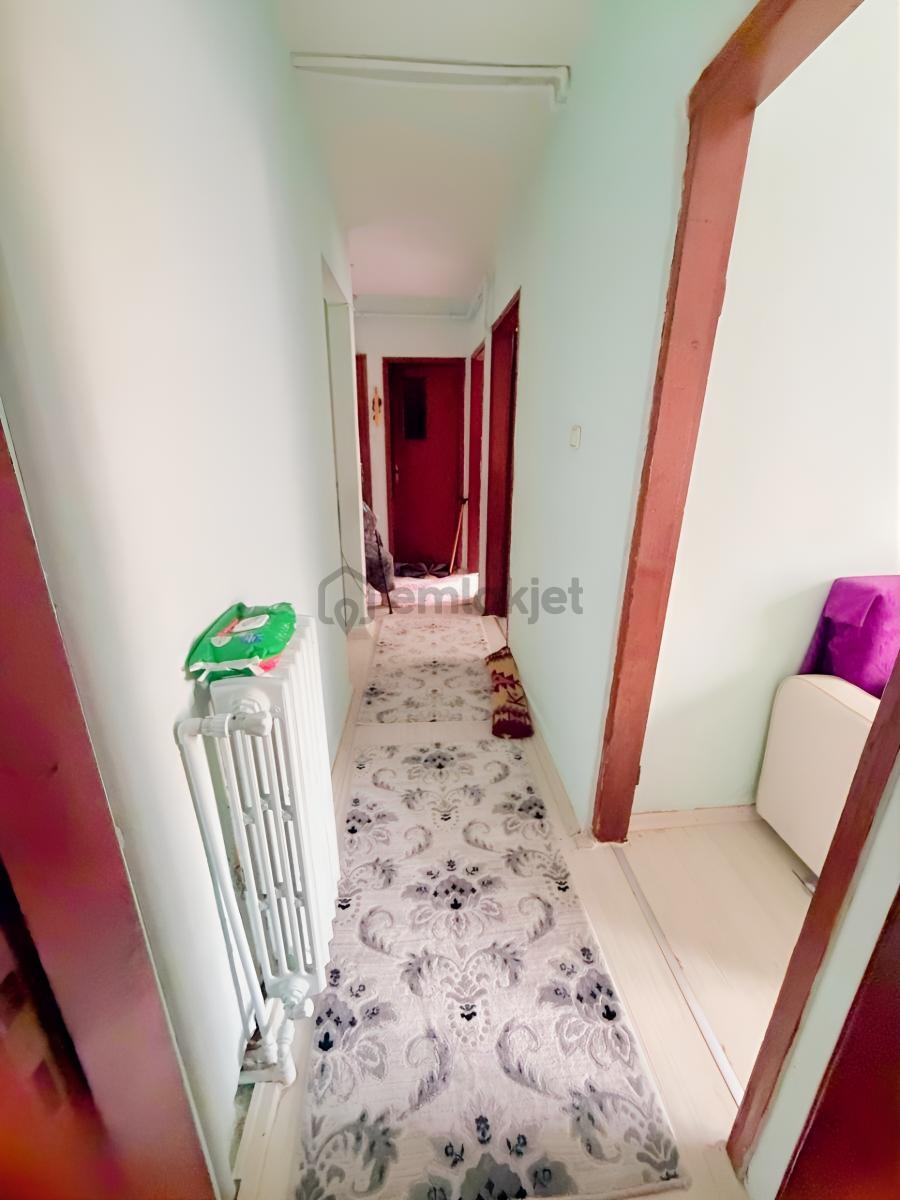 Keşan İstiklal Caddesi Üzerinde Satılık 3+1 Daire - 25