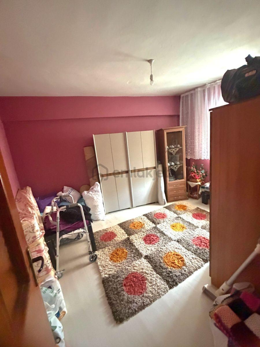 Keşan İstiklal Caddesi Üzerinde Satılık 3+1 Daire - 23