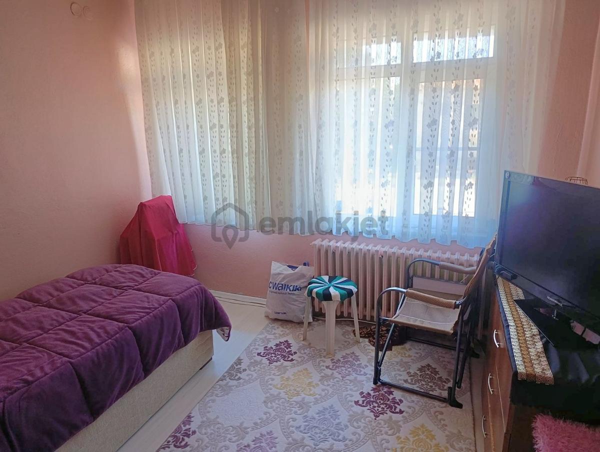 Keşan İstiklal Caddesi Üzerinde Satılık 3+1 Daire - 20