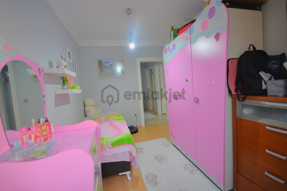 Demokrasi Caddesinde 85 M2 Satılık Cadde Üzerinde 2+1 Daire!! - 12