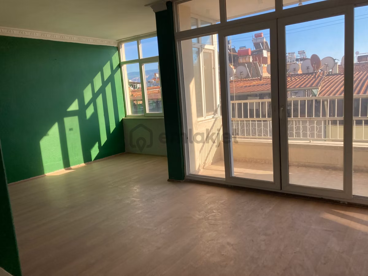 Nazilli Çarşı Merkeze Yakın Satılık 2+1 Daire