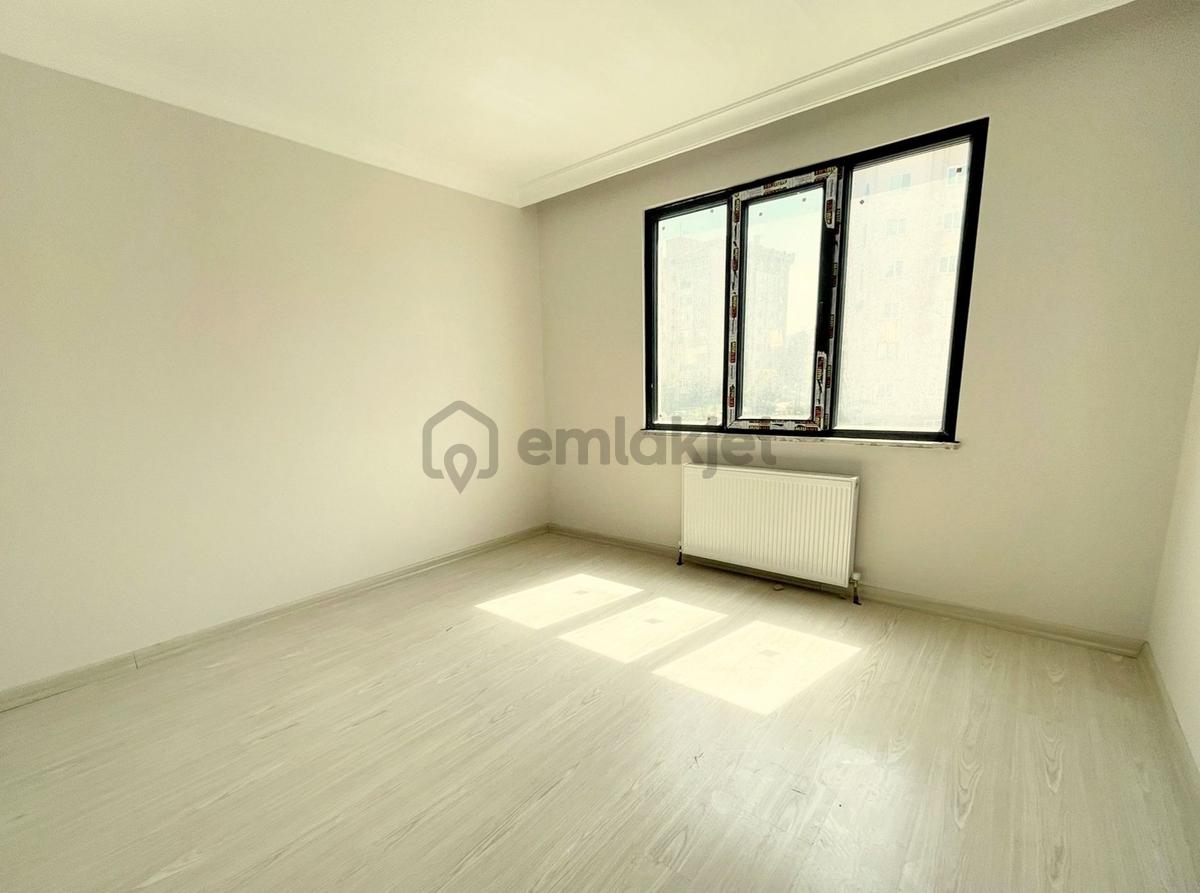 Mertcan'dan Havuzlu Güvenlikli Lüks Sitede Ara Kat 2+1 Daire - 9