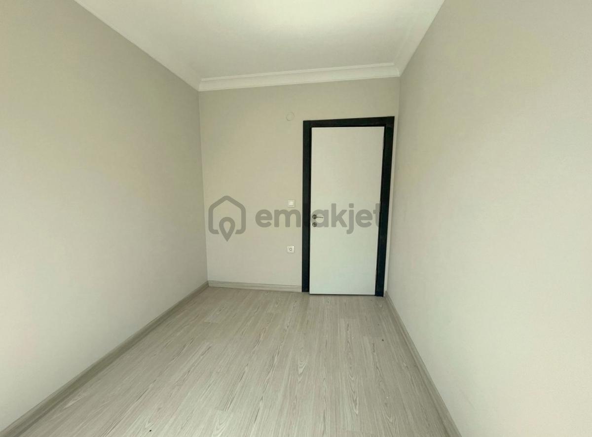 Mertcan'dan Havuzlu Güvenlikli Lüks Sitede Ara Kat 2+1 Daire - 10