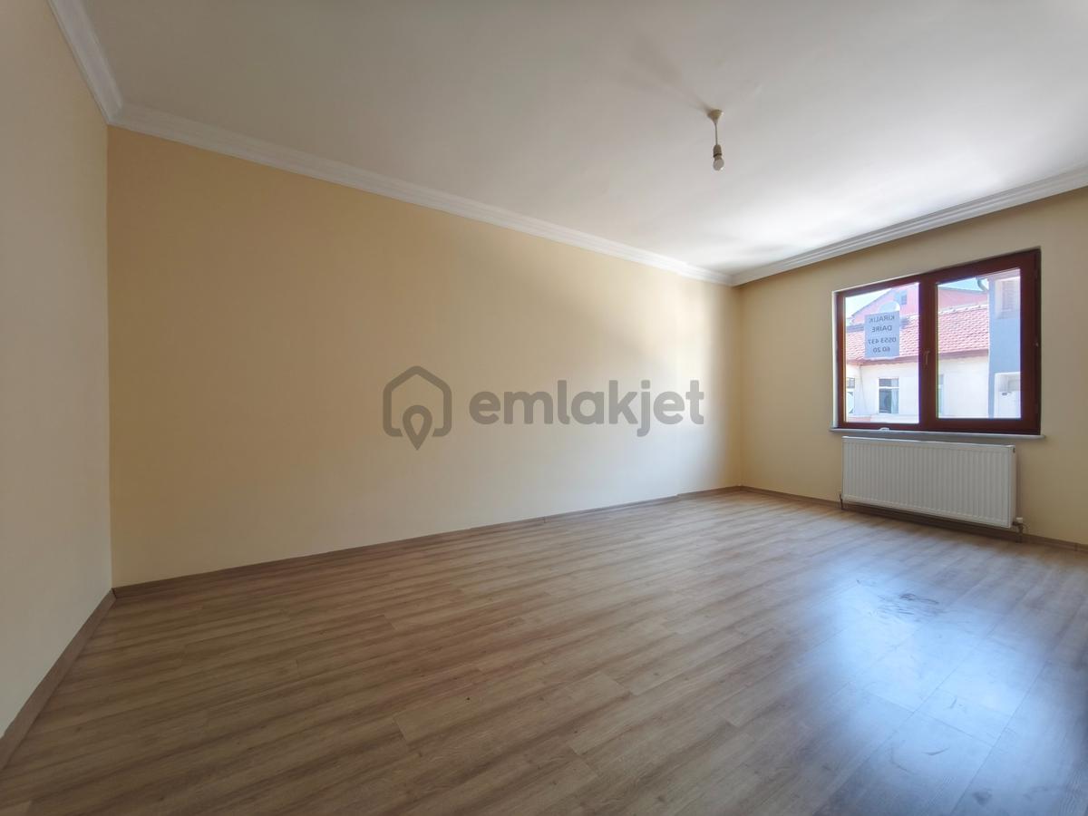 Cb- Mark'tan Derince Denizciler Caddesinde Kiralık 3+1 Daire - 16