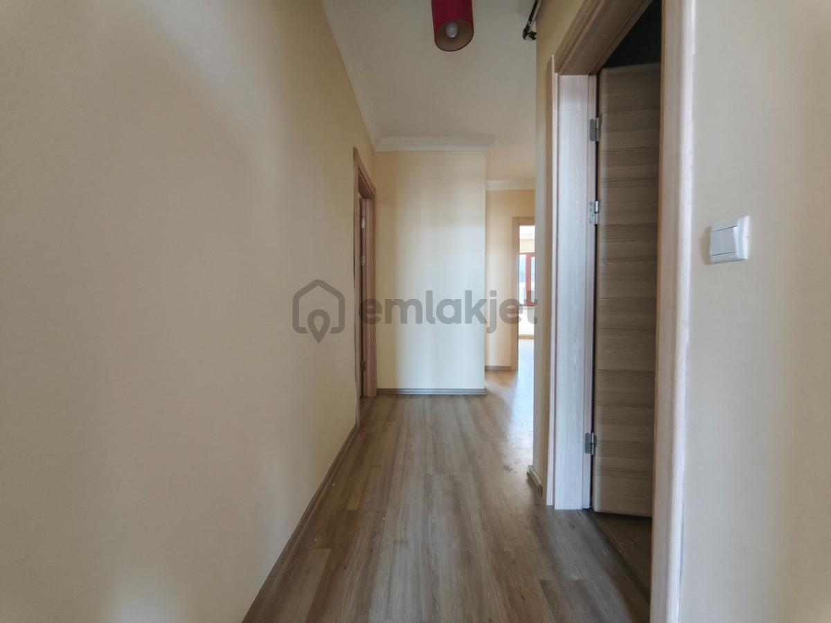 Cb- Mark'tan Derince Denizciler Caddesinde Kiralık 3+1 Daire - 13