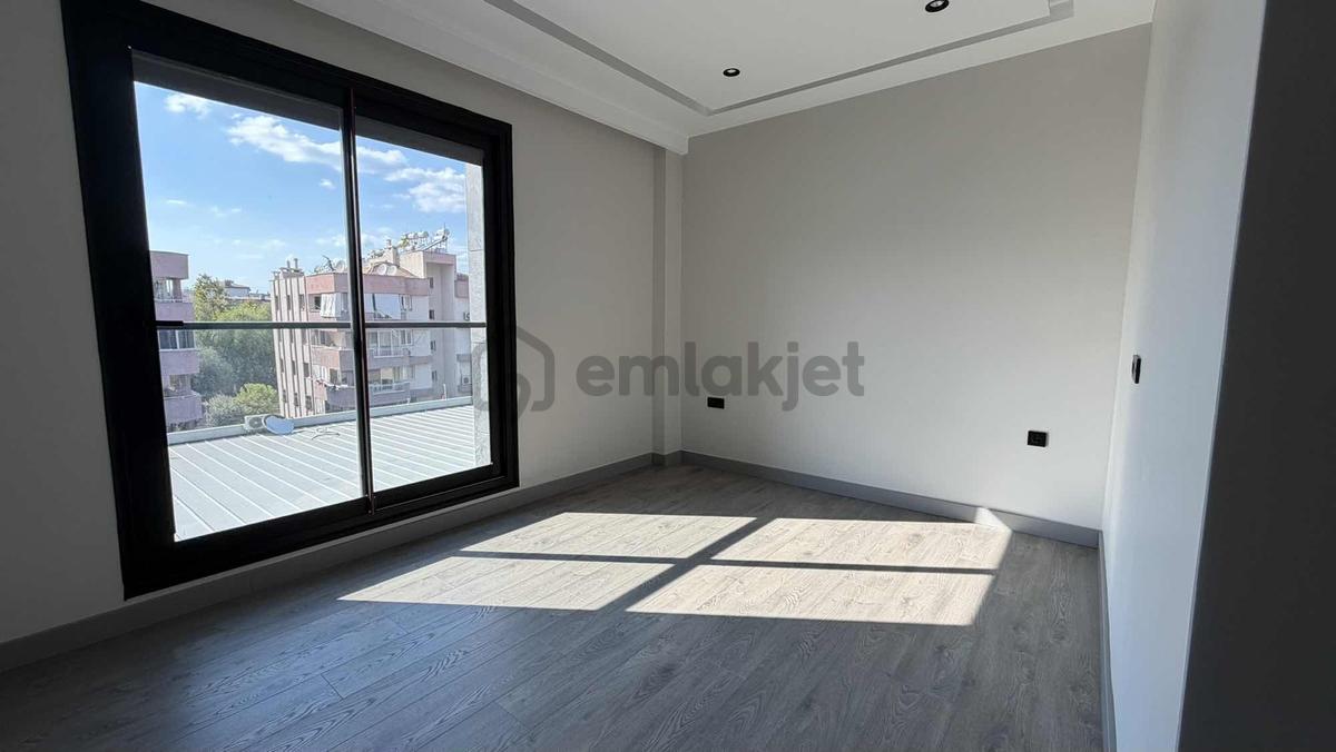 Kuşadası Merkezde 3+1 Ultra Lüks Daire - 19