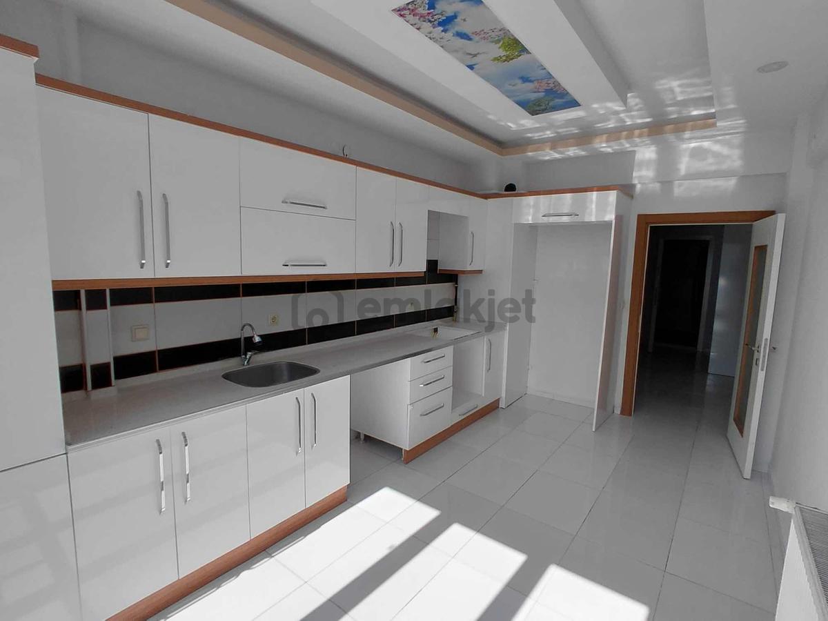 Özhan'dan Göztepe Mahallesin'de 3+1 Kiralık Lüx Daire