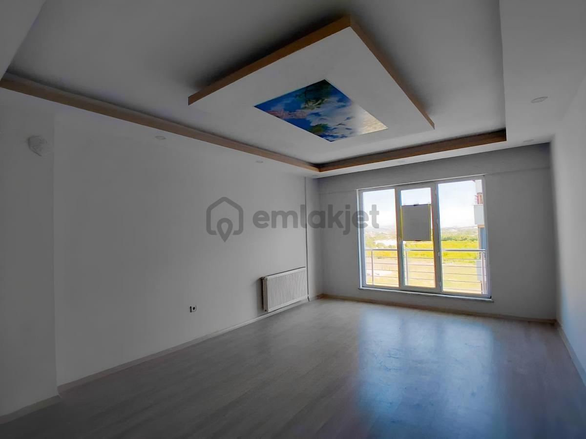 Özhan'dan Göztepe Mahallesin'de 3+1 Kiralık Lüx Daire - 3